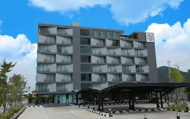 The 28th Hotel
