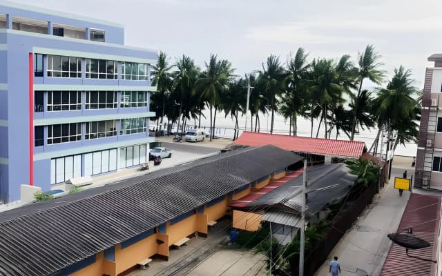 Tontalay Hotel
