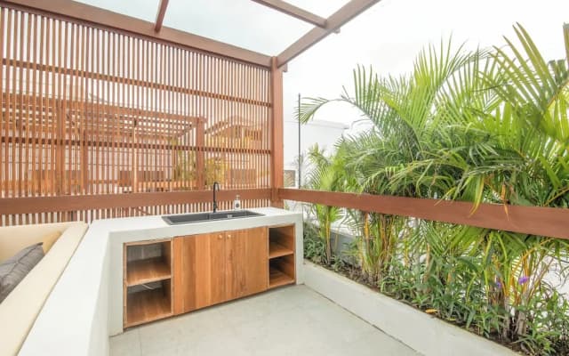 Modern 4 BR Villa Heart of Canggu 8mins to Beach