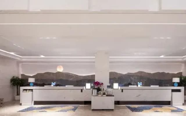 Blue Ocean Lindun Hotel