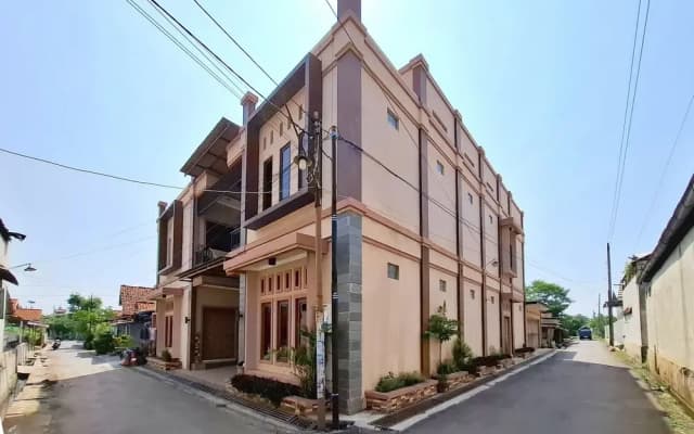 RedDoorz Syariah Near Exit Toll Pekalongan 2