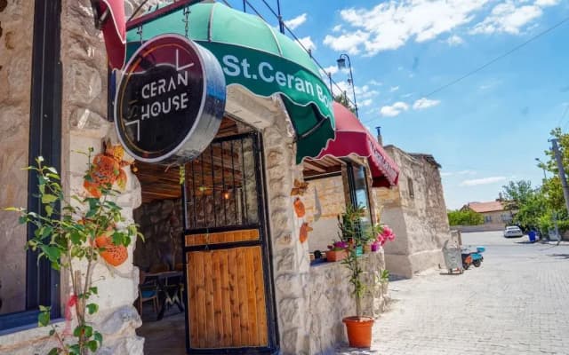 Ceran Stone House
