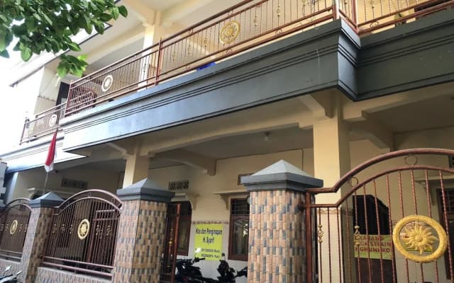 OYO 93107 Homestay H Syarif Syariah – Bandar Gresik