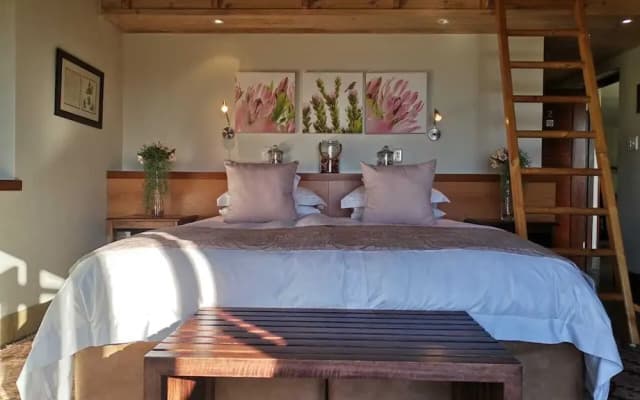 Paradise Cove Country House
