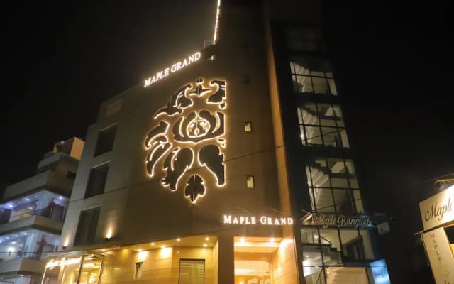 Hotel Maple Grand