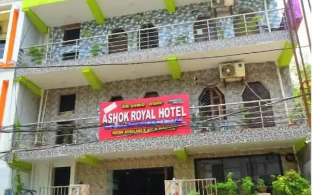 DhamStay Hotel Ashoka Royal Near Beach