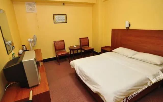 Yuxi Longma Express Hotel