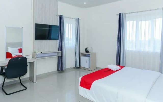 RedDoorz Plus @ GNG Hotel El Tari Airport Kupang