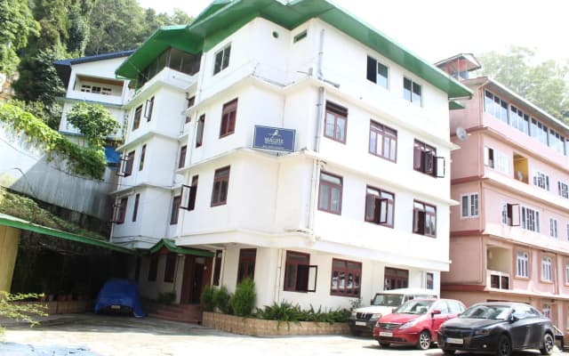 Magpie Mall Road Residency ( MG-MARG )