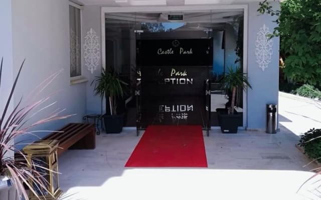 Castle Park Hotel