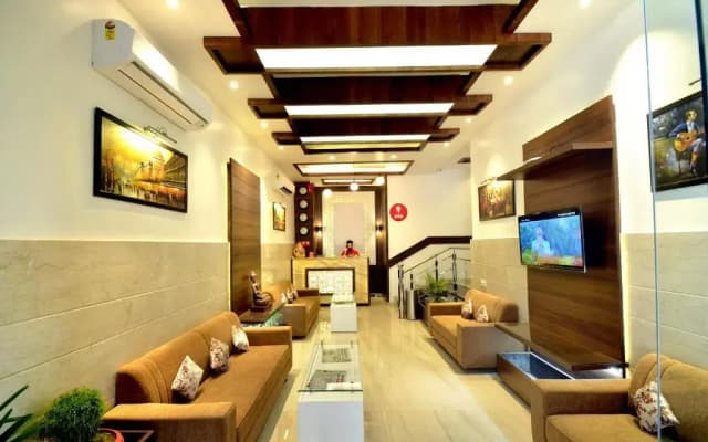 Goroomgo Hollywood Heights Amritsar