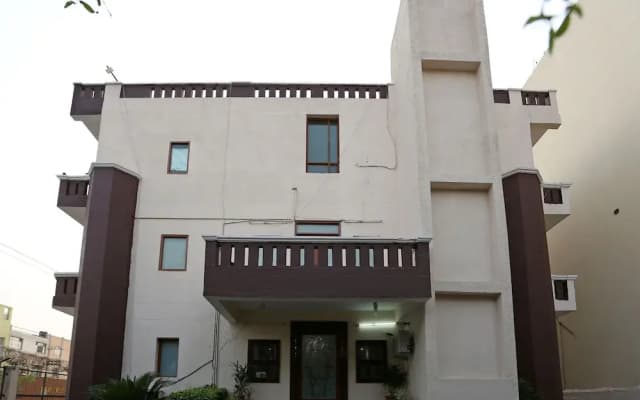 OYO 14100 Hotel D Meridien