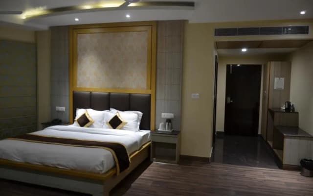 Tulip Tree Hotel