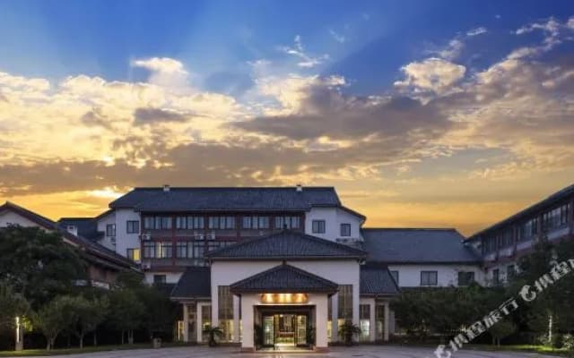 Longpan lsland resort hotel