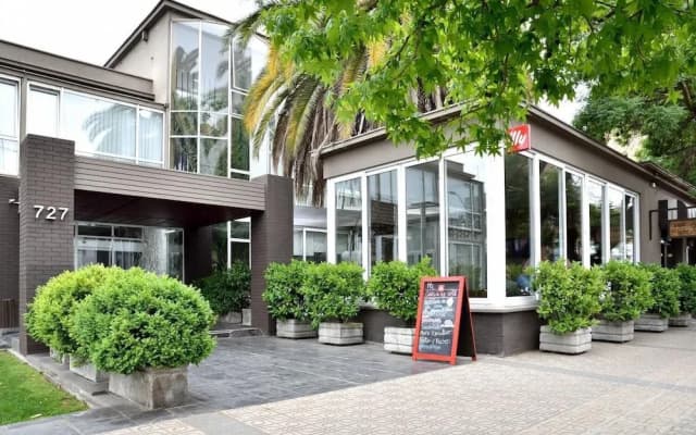 Hotel Raices
