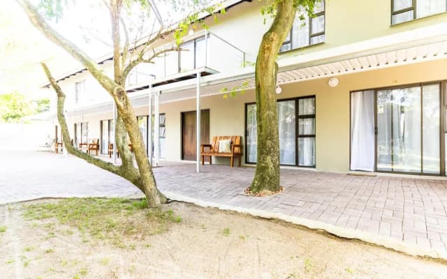 Nyathi Lodge