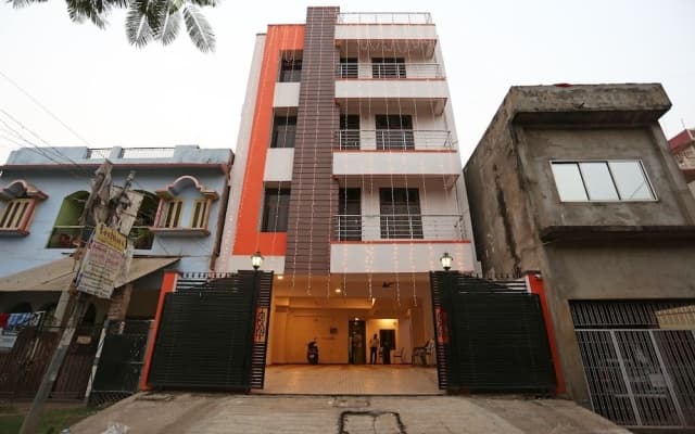 OYO Flagship 22740 Near Anisabad Golambar