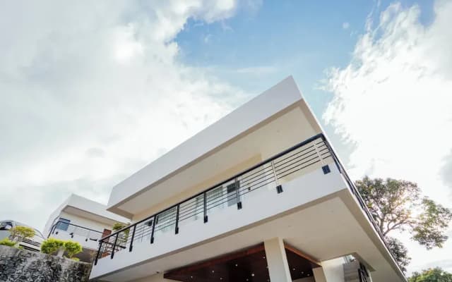 Acacia Resort and Dive Center