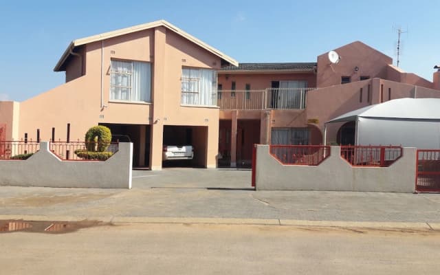 Diphororo Guest House