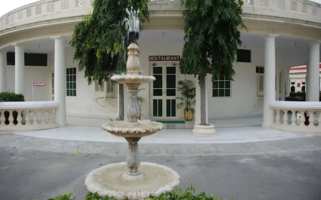 Garden Hotel
