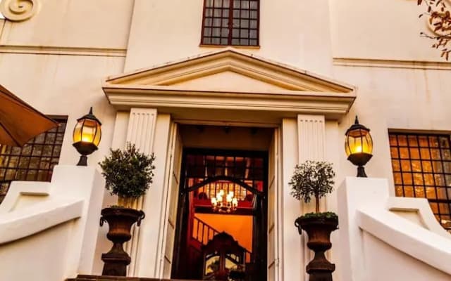 Constantia Guest Lodge