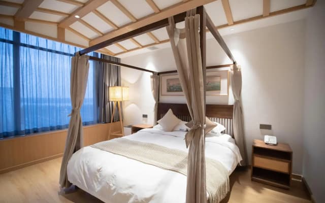 Tang Xiao-Zhu · Tangshan Feast Cultural and Tourism Hotel