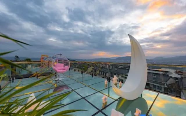 Tengchong Qianxun Wenquan Courtyard Homestay