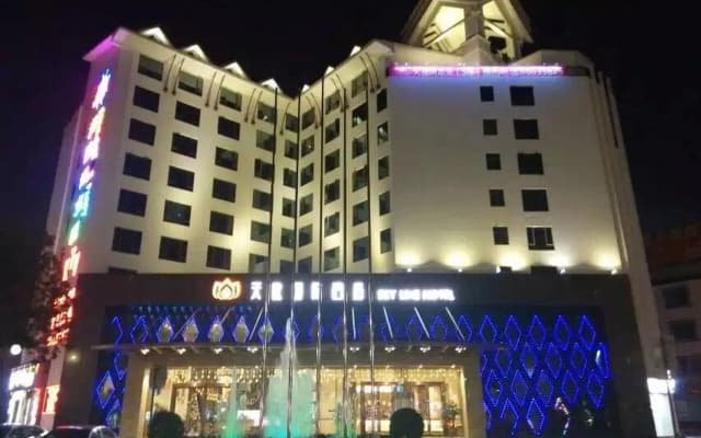 Sky Line Hotel