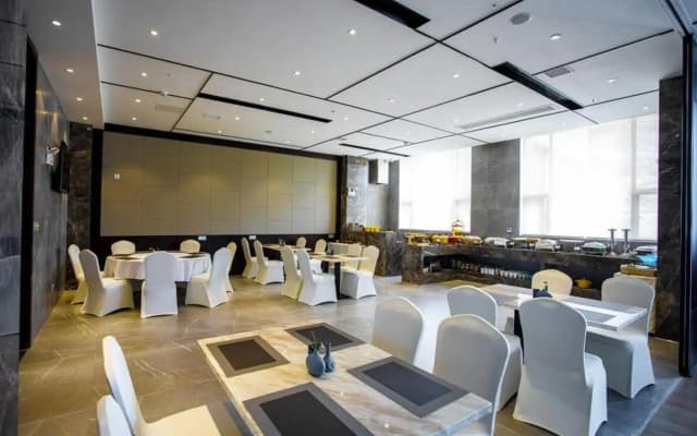 Ruiling Hotel (Kaili Huancheng East Road)