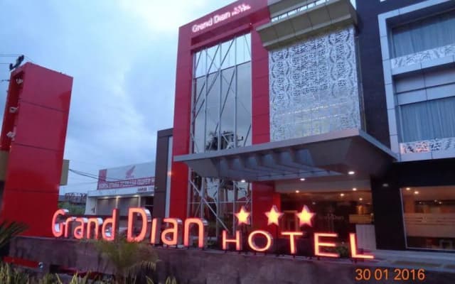 Grand Dian Hotel Slawi