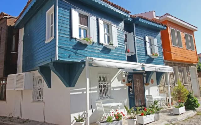 Elit Konukevi
