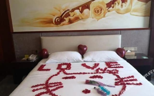 Vienna International Hotel (Mount Emei Crystal Plaza Hotel)
