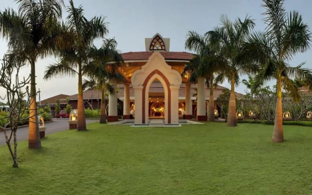 Caravela Beach Resort (Ex. Ramada Caravela B.R)