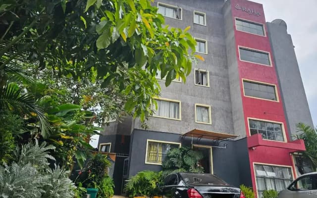 Raha Suites