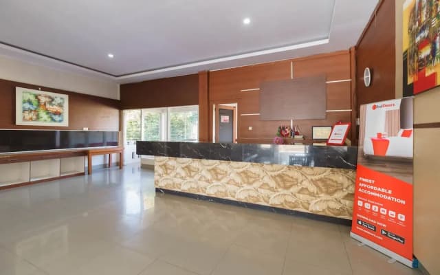 RedDoorz @ Hotel Putri Gading Bengkulu