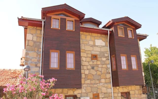 Nar Hotel