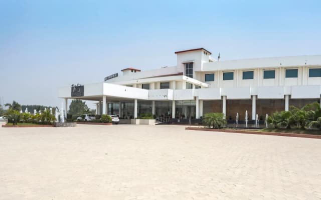 MM Continental Hotel
