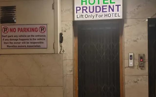HOTEL PRUDENT - Vadodra