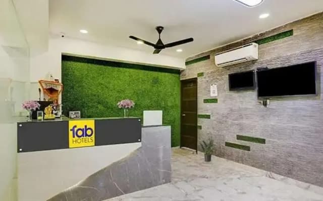 Fabhotel 19 West