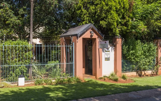 Rozendal Guest House