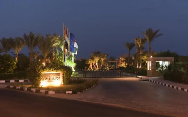 Tamra Beach Resort