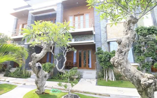 Green Beach Inn
