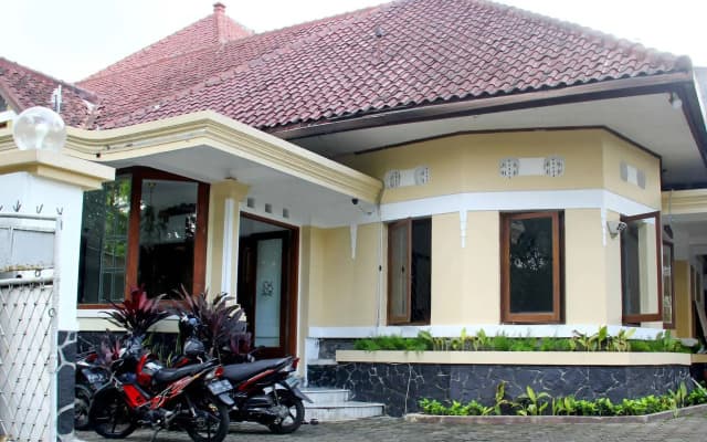 Lombok Ethnic Bandung
