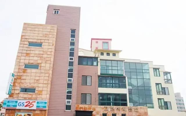 Jejugreen Beach Pension