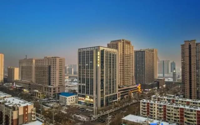 Shijiazhuang West Station Square Atour Hotel