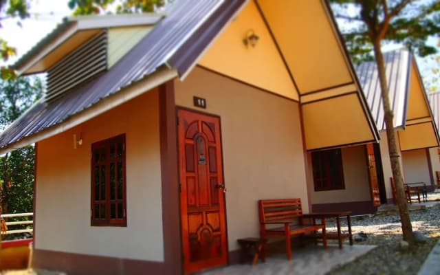 Bansuanphuhong