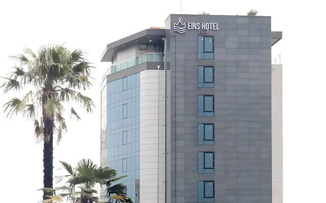 Eins Hotel