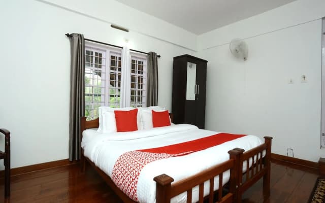 OYO 11685 Mangosteen Holidays