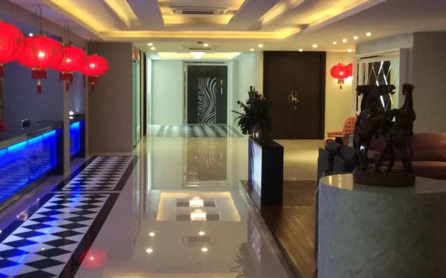 Grand Pink Hotel
