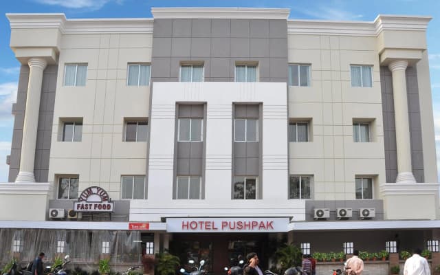 Hotel Pushpak